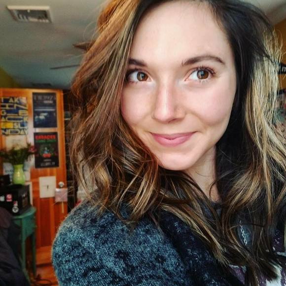 Meet your Posher, Deanne - Picture 1 of 1